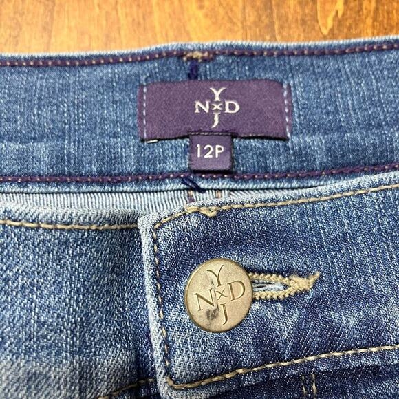 NYDJ Capri Jeans High Rise Dark Wash Denim Cropped Jeans Size 12P Lift Tuck - Picture 3 of 11